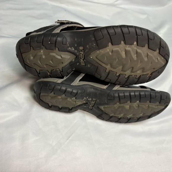 Teva Verra Women’s Black and Grey Sandals Approx Size 8 - Picture 6 of 10